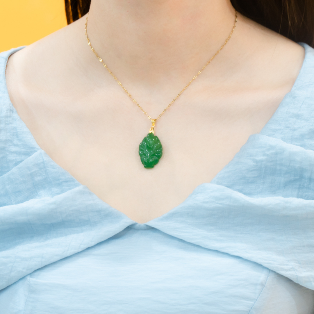 Aura Havenly "Harmony and Prosperity Energy" Green Fox Queen Necklace