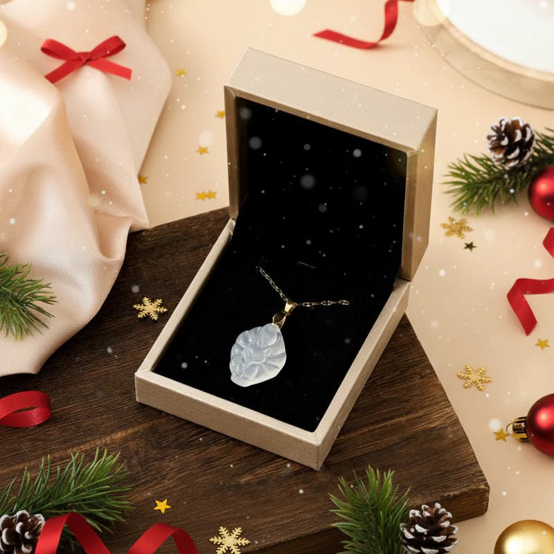 Lucky Fox Queen Stone - White